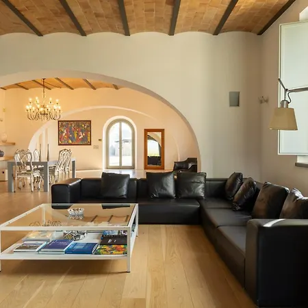 Ficola Private Luxury Estate Mugnano (Umbria)