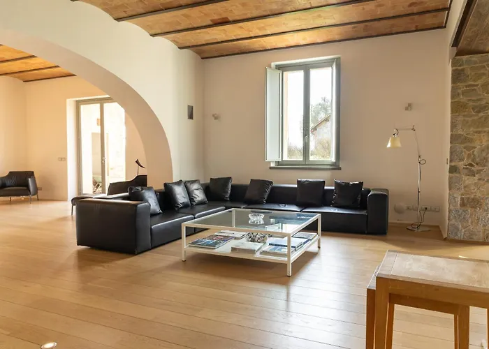 Ficola Private Luxury Estate Βίλα